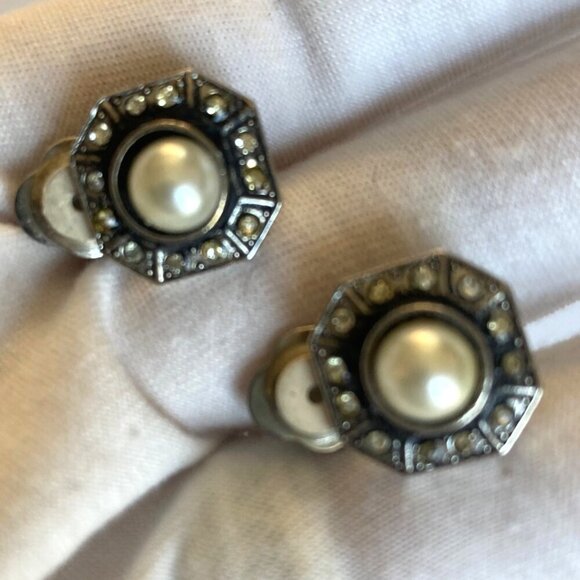 Vintage Faux Pearl Clip On Earrings Coro Richelieu Rhinestones 4 Pr Retro Preppy - Picture 2 of 16